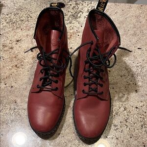 New Dr. Martens Men's Cherry Red Leather Boots size US 11